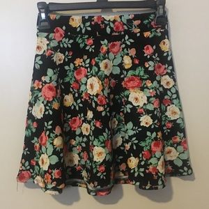Floral mini skirt